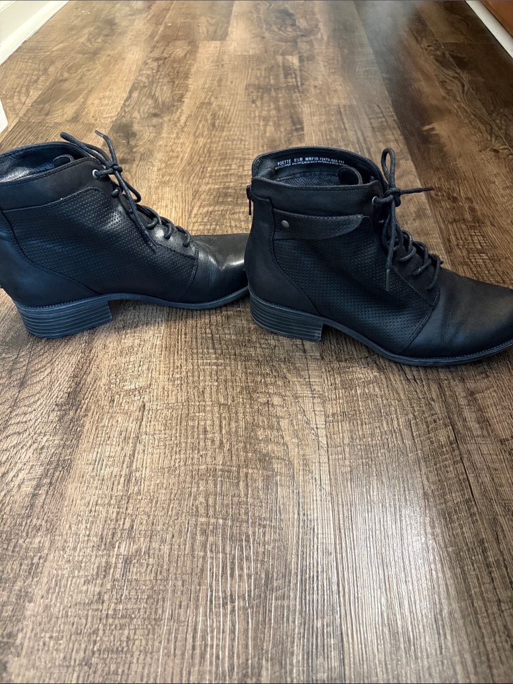 Kim Rogers Poette Black Rugged-Lug Ankle Boots lace-up Moto Perforated - Picture 4 of 7